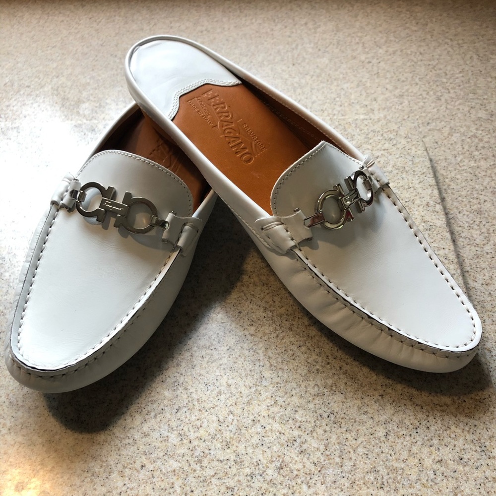 NIP Ferragamo slides-White leather, size 8.5 C